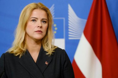 Avrupa Komisyonu Başkanı Ursula von der LEYEN ve Letonya Başbakanı Evika SILINA tarafından 27 Eylül 2023 'te Brüksel, Belçika' da yapılan basın açıklaması.