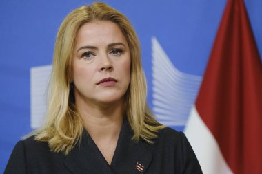 Avrupa Komisyonu Başkanı Ursula von der LEYEN ve Letonya Başbakanı Evika SILINA tarafından 27 Eylül 2023 'te Brüksel, Belçika' da yapılan basın açıklaması.