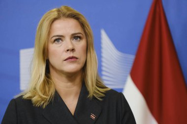 Avrupa Komisyonu Başkanı Ursula von der LEYEN ve Letonya Başbakanı Evika SILINA tarafından 27 Eylül 2023 'te Brüksel, Belçika' da yapılan basın açıklaması.