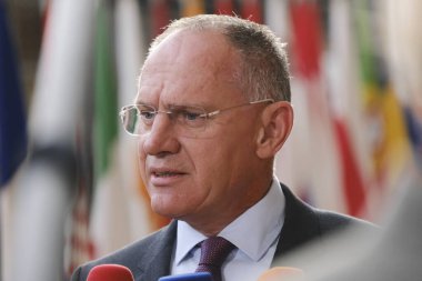 Gerhard KARNER, Bakan 28 Eylül 2023 'te Brüksel, Belçika' daki AB genel merkezinde bir Adalet ve İçişleri Konseyi huzurunda medyaya konuştu.