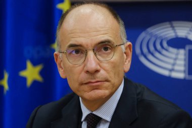 Enrico Letta, 9 Ekim 2023 'te Belçika' nın Brüksel kentinde düzenlenen Avrupa Parlamentosu Ekonomik ve Parasal İşler Komitesi oturumunda İtalya 'nın eski Başbakanı..