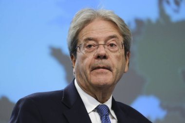 Avrupa Komisyonu Üyesi Paolo GENTILONI 'nin 15 Kasım 2023 tarihinde Brüksel, Belçika' da gerçekleştirdiği 2023 Sonbahar Ekonomik Tahminleri ile ilgili basın toplantısı.
