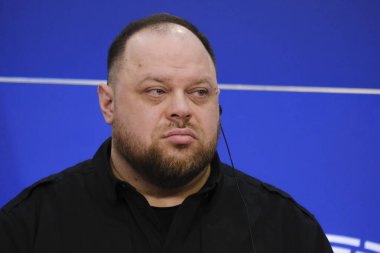 Avrupa Parlamentosu Başkanı Roberta Metsola ve Ruslan STEFANCHUK, Ukrayna Parlamentosu Başkanı (Verkhovna Rada) tarafından 28 Kasım 2023 'te Brüksel, Belçika' da basın toplantısı.