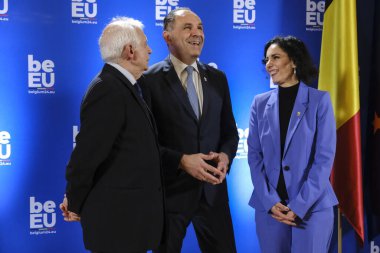 HRVP Genel Sekreteri Josep Borrell ve Dışişleri Bakanı Hacı LAHBIB, AB Dışişleri Bakanlarının 3 Şubat 2024 'te Brüksel, Belçika' da gerçekleşen gayrı resmi toplantısı öncesinde Yorgos Gerapetritis 'i karşıladı.