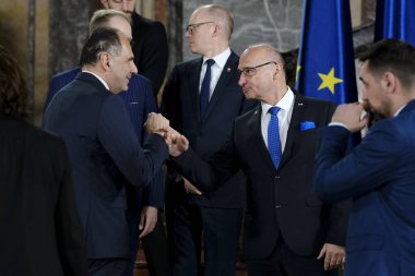 Dışişleri bakanları, AB Dışişleri Bakanlarının 3 Şubat 2024 'te Brüksel, Belçika' da yaptıkları gayri resmi toplantıda aile fotoğrafı için poz vermeye geliyorlar..