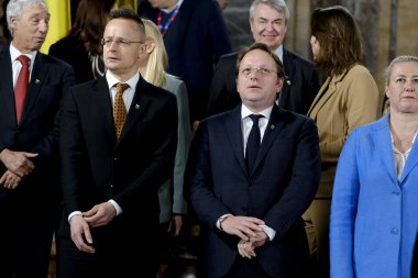 Dışişleri bakanları, AB Dışişleri Bakanlarının 3 Şubat 2024 'te Brüksel, Belçika' da yaptıkları gayri resmi toplantıda aile fotoğrafı için poz vermeye geliyorlar..