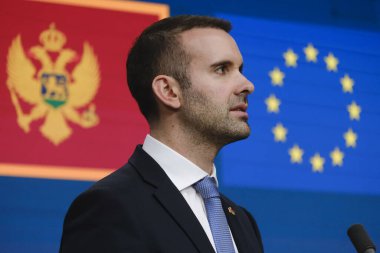 Karadağ Başbakanı Milojko Spajiç, 29 Ocak 2024 'te Brüksel, Belçika' daki Avrupa Konseyi 'nde gerçekleşen toplantı sonrasında basın toplantısında.