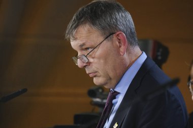 BM Filistin mülteci dairesi UNRWA başkanı Philippe Lazzarini, 12 Şubat 2024 'te Brüksel, Belçika' da düzenlenen gayrı resmi AB Kalkınma Bakanları Konseyi sırasında basın toplantısına katıldı..