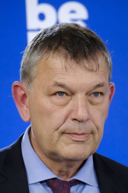 BM Filistin mülteci dairesi UNRWA başkanı Philippe Lazzarini, 12 Şubat 2024 'te Brüksel, Belçika' da düzenlenen gayrı resmi AB Kalkınma Bakanları Konseyi sırasında basın toplantısına katıldı..