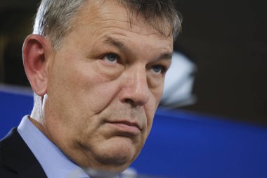 BM Filistin mülteci dairesi UNRWA başkanı Philippe Lazzarini, 12 Şubat 2024 'te Brüksel, Belçika' da düzenlenen gayrı resmi AB Kalkınma Bakanları Konseyi sırasında basın toplantısına katıldı..