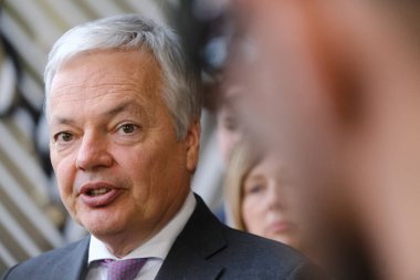 AB Komiseri Didier REYNDERS, 20 Şubat 2024 'te Brüksel, Belçika' daki AB Genel İşler Konseyi 'nin sonunda basın toplantısı düzenledi