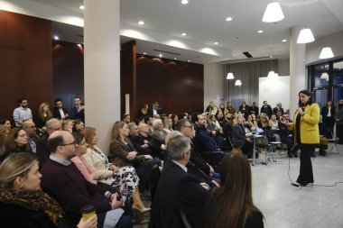 Yunanistan İçişleri Bakanı Niki Kerameus, 24 Şubat 2024 'te Brüksel, Belçika' da yapılacak seçimlerin posta oylaması platformunu sundu.. 