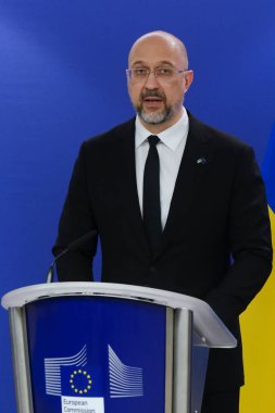 AB Komisyonu Başkanı Ursula von der Leyen ile Ukrayna Başbakanı Denys Shmyhal arasında 20 Mart 2024 'te Brüksel, Belçika' daki AB genel merkezinde yapılan basın açıklamaları.