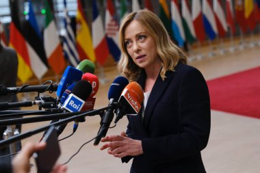 İtalya Başbakanı Giorgia Meloni, 22 Mart 2024 'te Brüksel' deki AB genel merkezinde düzenlenen AB Zirvesi sırasında basın toplantısı düzenledi.. 