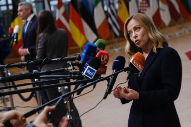İtalya Başbakanı Giorgia Meloni, 22 Mart 2024 'te Brüksel' deki AB genel merkezinde düzenlenen AB Zirvesi sırasında basın toplantısı düzenledi.. 