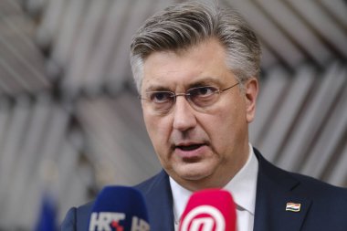 Hırvatistan Başbakanı Andrej Plenkoviç AB Zirvesi için 22 Mart 2024 'te Brüksel, Belçika' daki AB genel merkezine geldi..