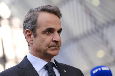 Yunanistan Başbakanı Kyriakos Mitsotakis 18 Nisan 2024 'te Brüksel, Belçika' da düzenlenen gayrı resmi Avrupa Birliği liderleri zirvesinde basına konuştu.