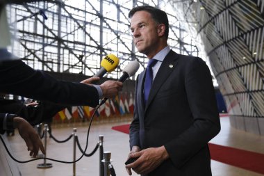 Hollanda Başbakanı Mark Rutte 18 Nisan 2024 'te Brüksel, Belçika' da düzenlenen gayrı resmi Avrupa Birliği liderleri zirvesinde basına konuştu.