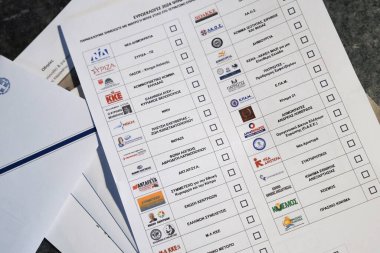 15 Mayıs 2024 'te Brüksel, Belçika' da yapılacak Avrupa seçimleri için Yunan posta oylaması.