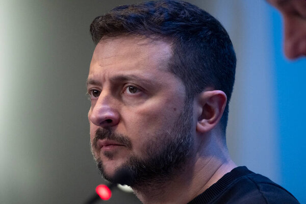 Президент Украины Владимир Зеленский и премьер-министр Бельгии Александр Де Кроо провели 28 мая 2024 года совместную пресс-конференцию в резиденции премьер-министра в Брюсселе, Бегиум