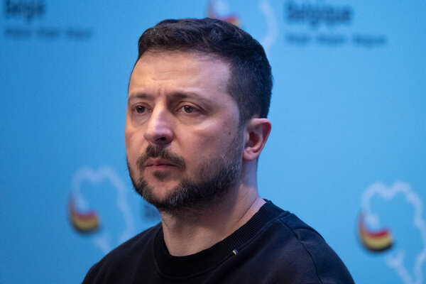 Президент Украины Владимир Зеленский и премьер-министр Бельгии Александр Де Кроо провели 28 мая 2024 года совместную пресс-конференцию в резиденции премьер-министра в Брюсселе, Бегиум