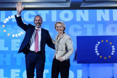 EPP Başkanı Manfred Weber ve Avrupa Komisyonu Başkanı ve EPP adayı Ursula von der Leyen, 9 Haziran 2024 'te Brüksel, Belçika' da yapılan Avrupa Parlamentosu seçimleri sonrasında bir konuşma yaptılar..