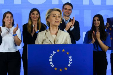 EPP Başkanı Manfred Weber ve Avrupa Komisyonu Başkanı ve EPP adayı Ursula von der Leyen, 9 Haziran 2024 'te Brüksel, Belçika' da yapılan Avrupa Parlamentosu seçimleri sonrasında bir konuşma yaptılar..