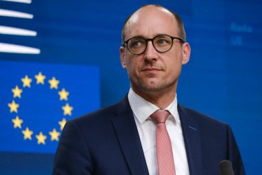 Vincent VAN PETEGHEM, 14 Mayıs 2024 'te Brüksel, Belçika' da düzenlenen basın toplantısında bakan.