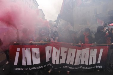 İnsanlar 16 Haziran 2024 'te Brüksel, Belçika' da düzenlenen Radikal Sağ karşıtı bir gösteriye katıldılar.. 