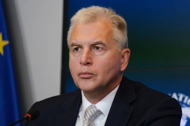 Alfred Kammer, 20 Haziran 2024 Perşembe günü Lüksemburg 'da gerçekleştirilen Eurogroup toplantısı sonrasında düzenlenen basın toplantısında Uluslararası Para Fonu' nun Avrupa Bölümü Müdürü.. 