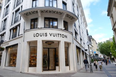 Haziran 'da Lüksemburg' daki Louis Vuitton mağazasının dış görüntüsü. 19, 2024.