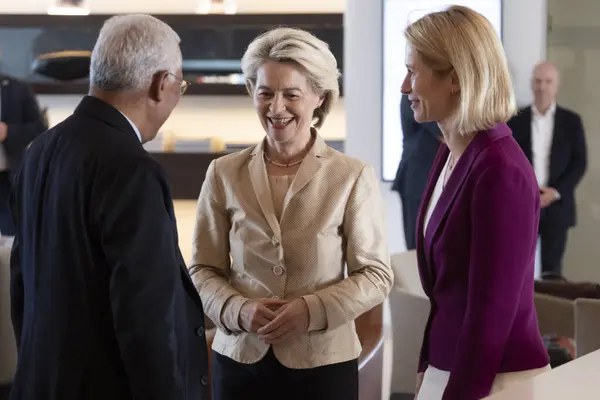 stock image EU  Commission President Ursula Von der Leyen, Estonian Prime Minister Kaja Kallas, and former Prime Minister Antonio Costa during a meeting in Brussels, Belgium, 28 June 2024.