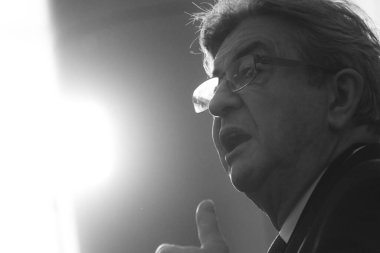 Fransız sol görüşlü La France Insoumise (Fransa Bowed) LFI partisinin kurucusu Jean-Luc Melenchon 10 Temmuz 2024 tarihinde Belçika 'nın Brüksel kentinde Avrupa Parlamentosu' nda basın toplantısı düzenledi.