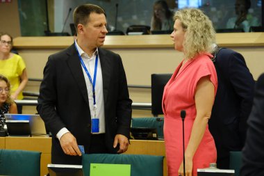 Juri RATAS ve MEP, 4 Eylül 2024 'te Avrupa Parlamentosu, Brüksel, Belçika' daki Parlamento komitelerinde bir araya geldi.
