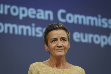 AB Komiseri Margrethe VESTAGER 'ın basın toplantısı, Adalet Divanı' nın 10 Eylül 2024 'te Brüksel, Belçika' daki Apple vergi yardımı ve Google Alışveriş karşıtlığı davalarıyla ilgili kararları sonrasında gerçekleşti..