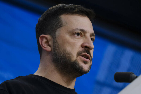 Президент Украины Владимир Зеленский принял участие в пресс-конференции во время саммита лидеров Европейского Союза в Брюсселе, Бельгия 17 октября 2024 года.