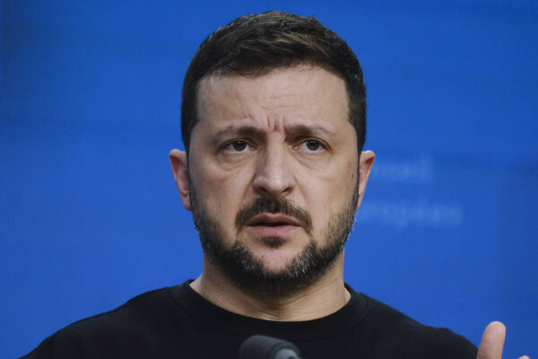 Президент Украины Владимир Зеленский принял участие в пресс-конференции во время саммита лидеров Европейского Союза в Брюсселе, Бельгия 17 октября 2024 года.