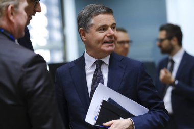 Eurogroup Başkanı Paschal Donohoe, 4 Kasım 2024 'te Brüksel, Belçika' daki Avro Bölgesi maliye bakanları toplantısının başında