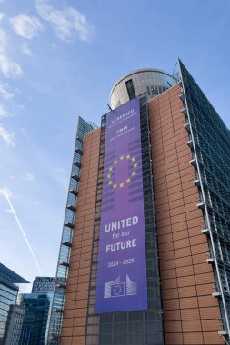 Avrupa Komisyonu 'nun Brüksel, Belçika merkezinin 14 Ocak 2025 tarihli dış görünümü.