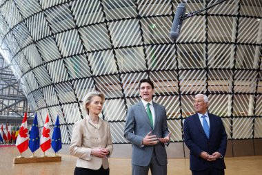 AB Konseyi Başkanı Antonio COSTA, AB Komisyonu Başkanı Ursula von der LEYEN ve Kanada Başbakanı Justin TRUDEAU 12 Şubat 2025 'te Brüksel, Belçika' da gerçekleşen toplantı öncesinde basın toplantısı düzenlediler..