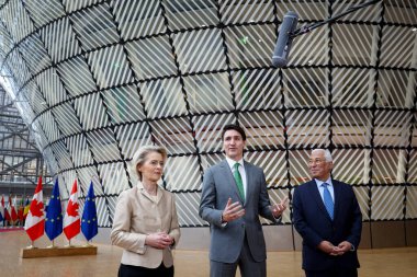 AB Konseyi Başkanı Antonio COSTA, AB Komisyonu Başkanı Ursula von der LEYEN ve Kanada Başbakanı Justin TRUDEAU 12 Şubat 2025 'te Brüksel, Belçika' da gerçekleşen toplantı öncesinde basın toplantısı düzenlediler..
