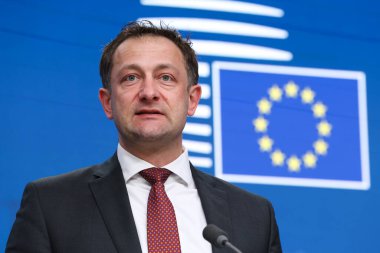 Avrupa Tarım ve Gıda Komiseri Christophe HANSEN 'in basın toplantısı, Belçika' nın Brüksel kentindeki Tarım ve Balıkçılık Konseyi 'nin ardından 24 Şubat 2025.