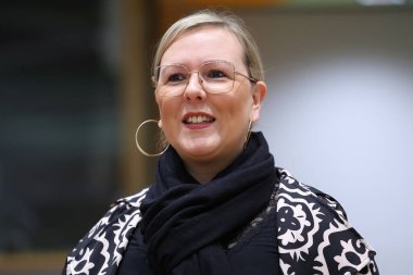 Brüksel, Belçika, 24 Mart 2025. Tarım Bakanı Mateja CALUSIC bir Avrupa Birliği tarım ve balıkçılık konseyi toplantısına katıldı.