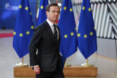 İsveç Başbakanı Ulf Kristersson, 20 Mart 2025 'te Brüksel' deki AB genel merkezinde AB Zirvesi 'nin başında basın açıklaması yaptı..