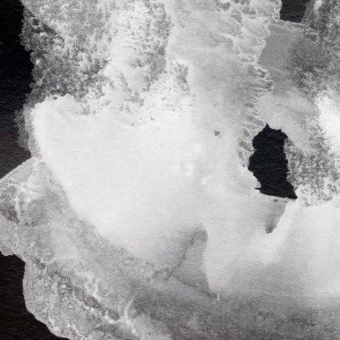 Soyut suluboya tasarımı, boyalı su dokusunu yakından yıkar. Minimalist ve lüks arka plan.