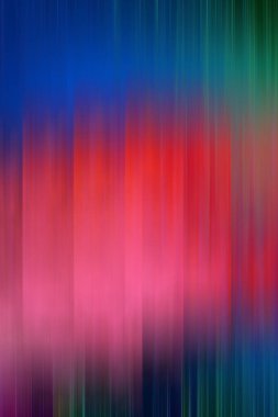 Işığın kırılması ve yüzeylerin vurgulanması ile mavi renklerde soyut kristal arkaplan.