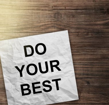 Masadaki not defterine en iyi konsept metni yazabilirsin.