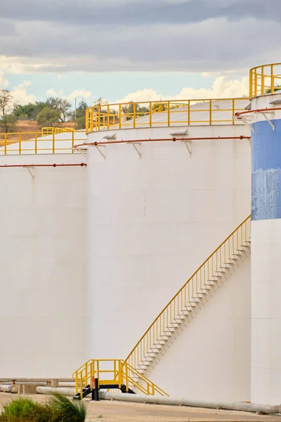 Depósitos Petróleo Gás Glp Indústria Oleodutos Compressores Planta Armazenamento Óleo — Fotografia de Stock