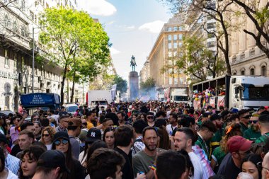 Buenos Aires, Arjantin - 04 Kasım 2023: LGBT halkı Buenos Aires 'teki XXXII onur yürüyüşünde