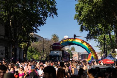 Buenos Aires, Arjantin - 04 Kasım 2023: LGBT halkı Buenos Aires 'teki XXXII onur yürüyüşünde